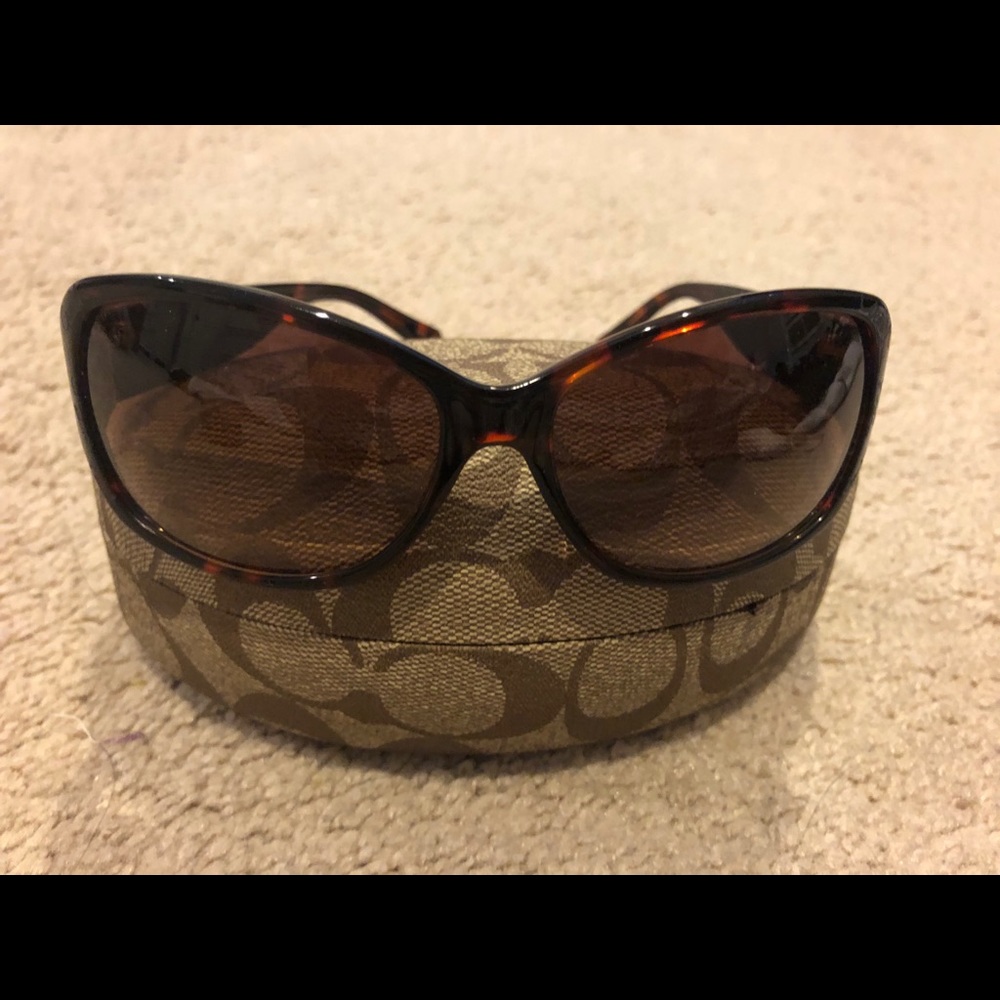 brand new Coach sunglasses - Picture 3 of 4